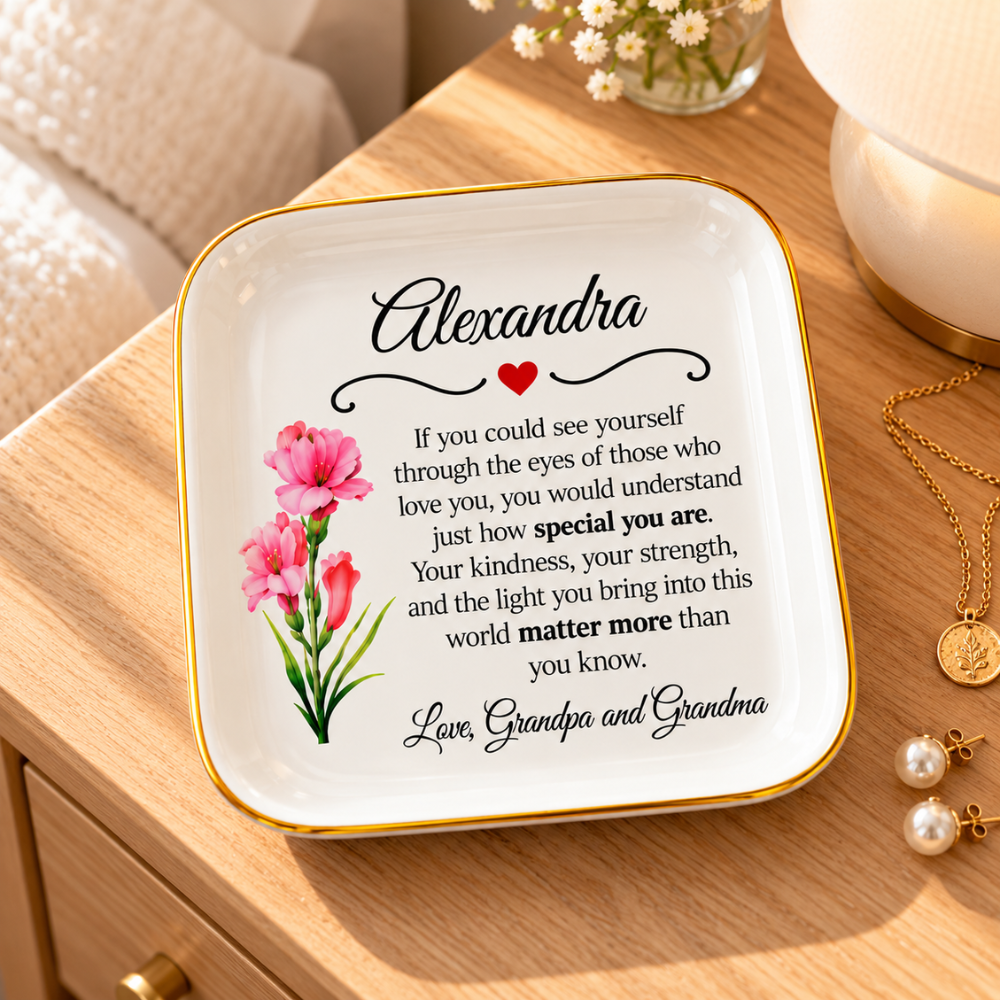 Personalized Birth Flower Jewelry Dish – A Gift Made Just for Her