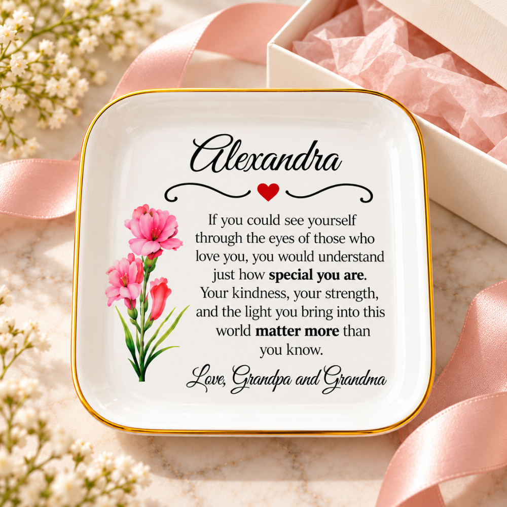 Personalized Birth Flower Jewelry Dish – A Gift Made Just for Her